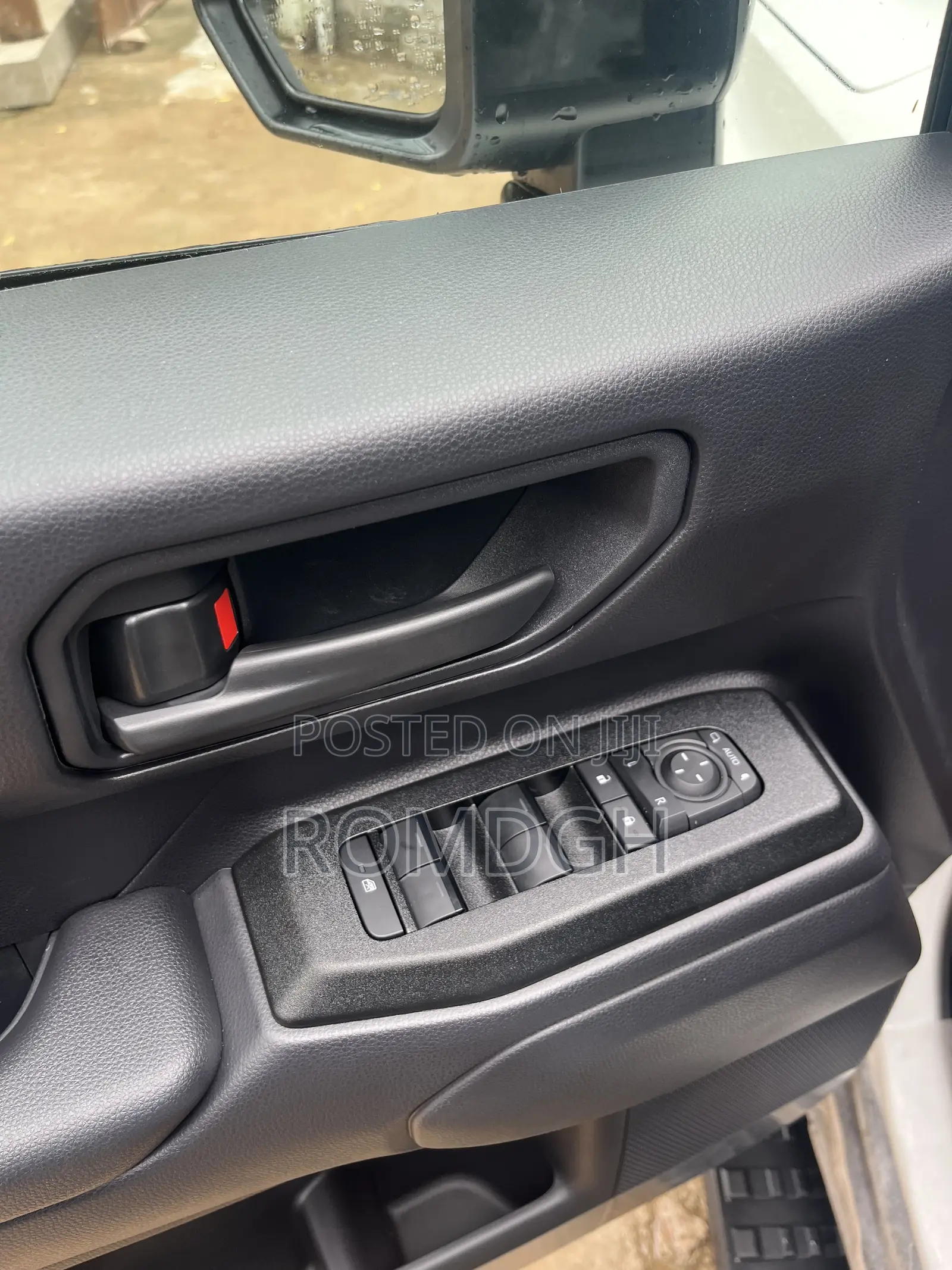 New Toyota Land Cruiser LC250 2024 White