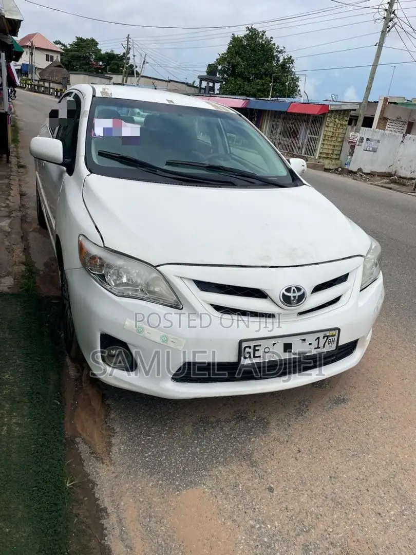 Toyota Corolla 2013 White