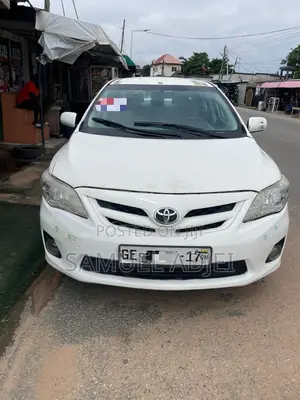 Toyota Corolla 2013 White