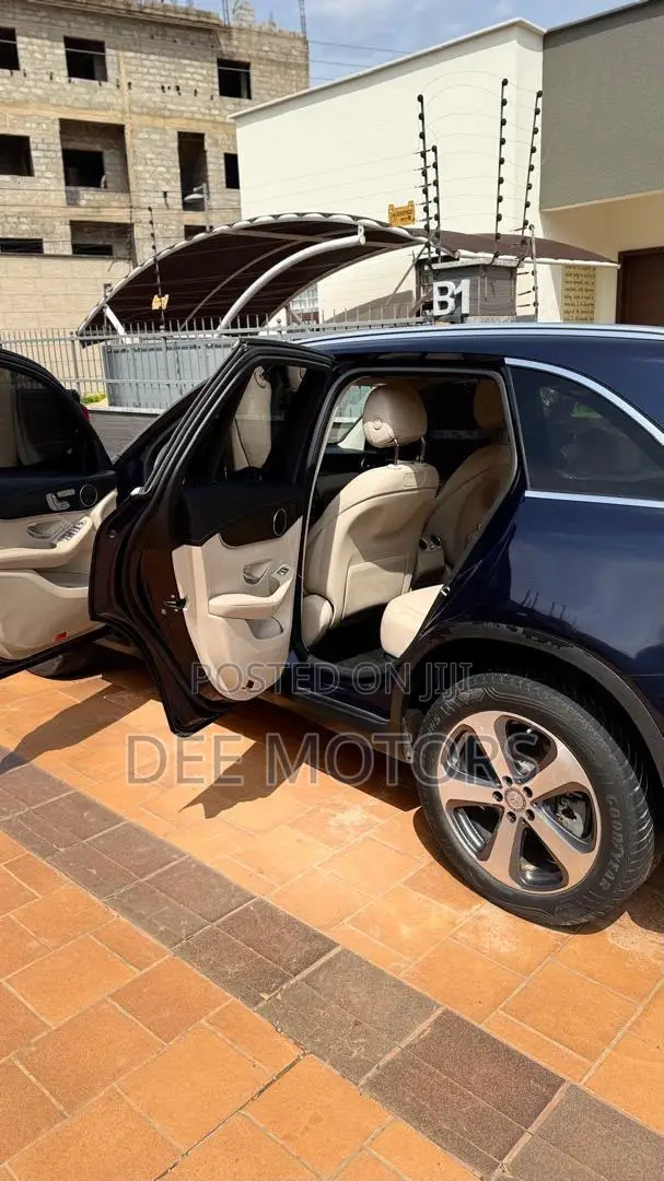Mercedes-Benz GLC-Class 2016 Blue