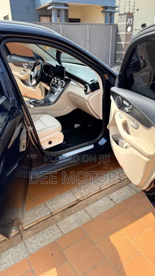 Mercedes-Benz GLC-Class 2016 Blue