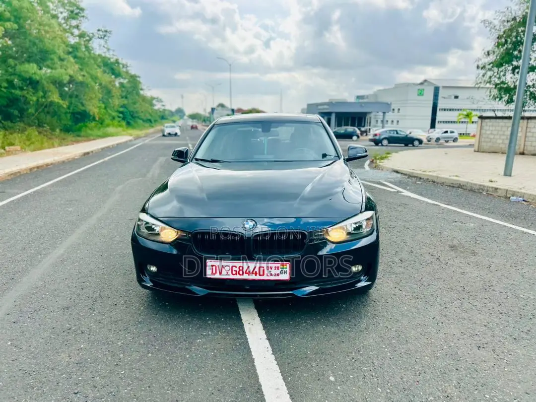 BMW 320i 2015 Black