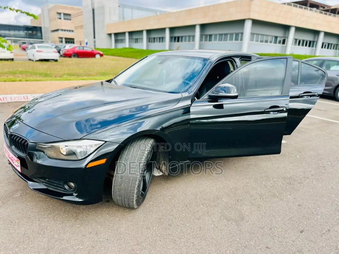 BMW 320i 2015 Black