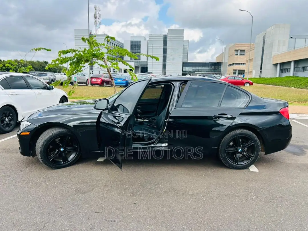 BMW 320i 2015 Black