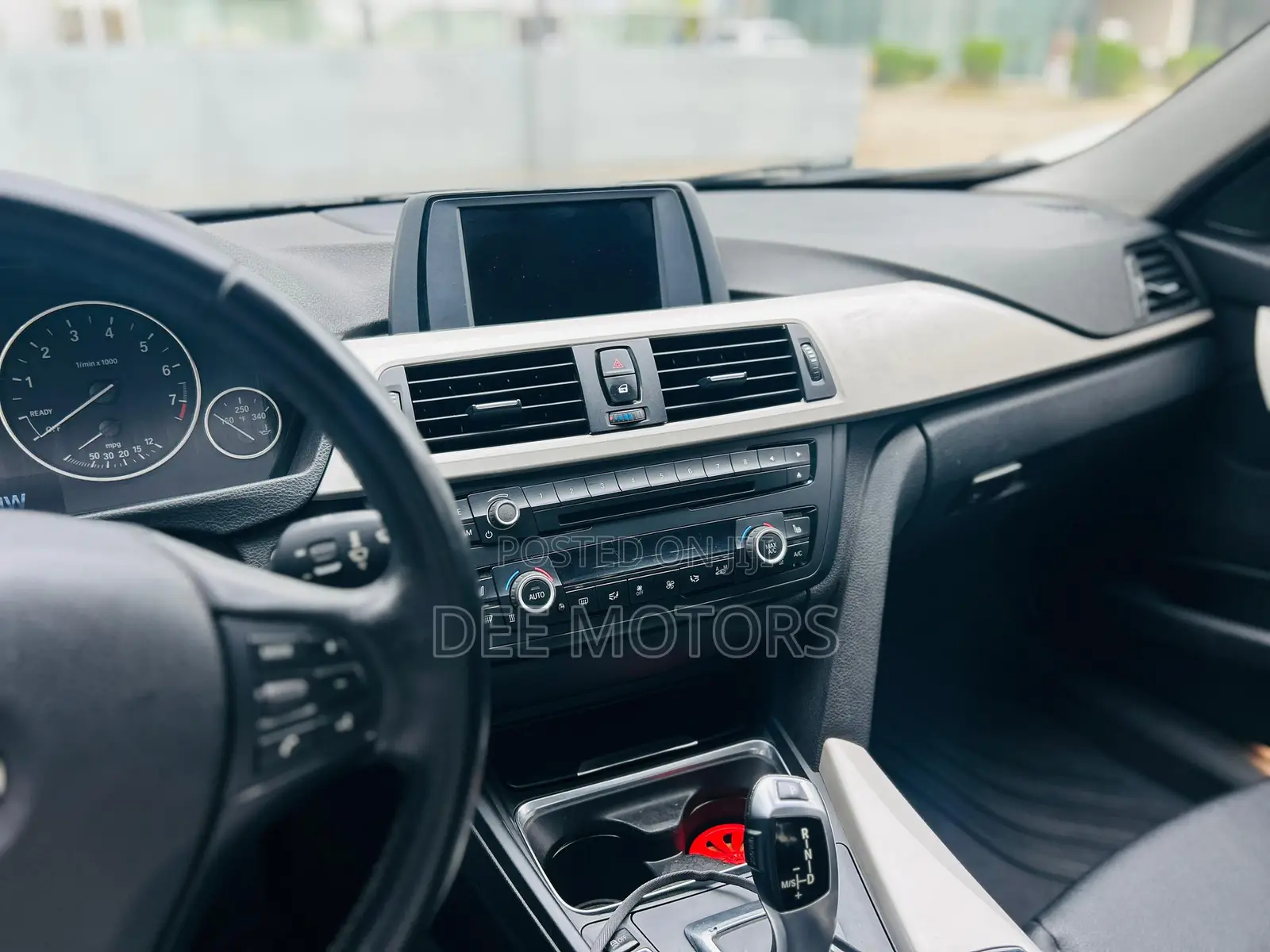 BMW 320i 2015 Black