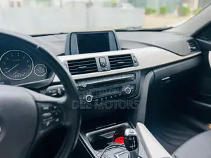 BMW 320i 2015 Black
