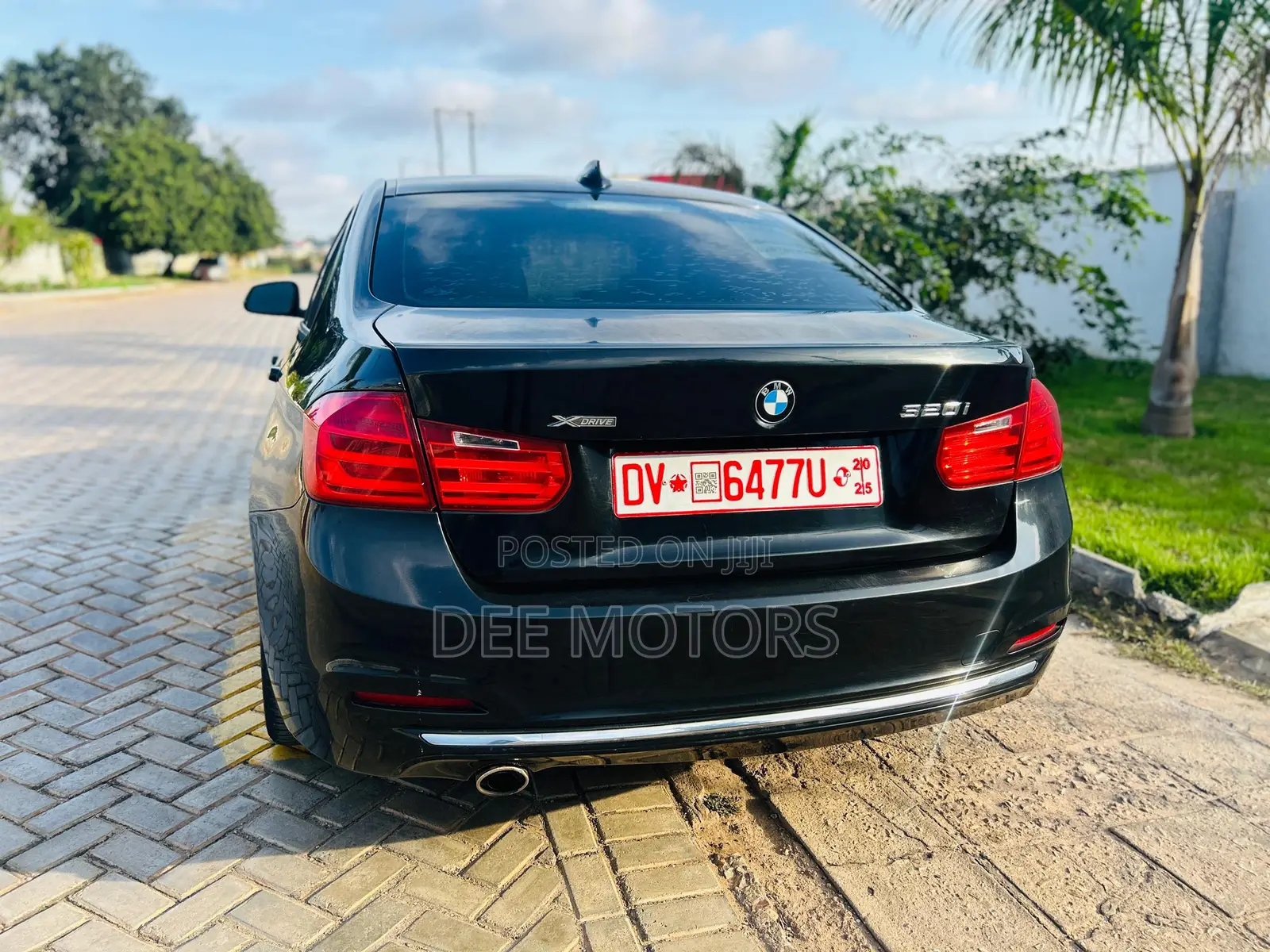 BMW 320i 2015 Black