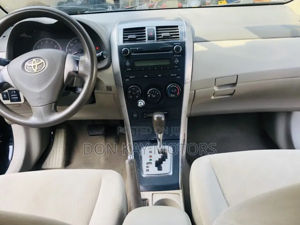 Toyota Corolla L 4dr Sedan (1.8L 4cyl 5M) 2012 Black