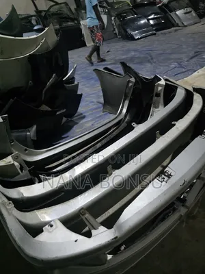 Voxy Front Bumper Complete With Fog Lights and Packing Sensor