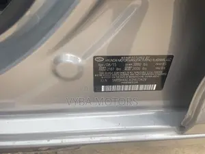 Hyundai Elantra Limited Sedan FWD (1.8L 4cyl 6A) 2016 Gray