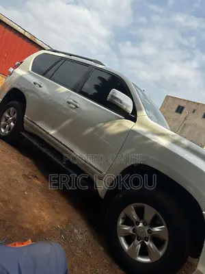 Toyota Land Cruiser Prado 4.0 Petrol TX-L 2012 White
