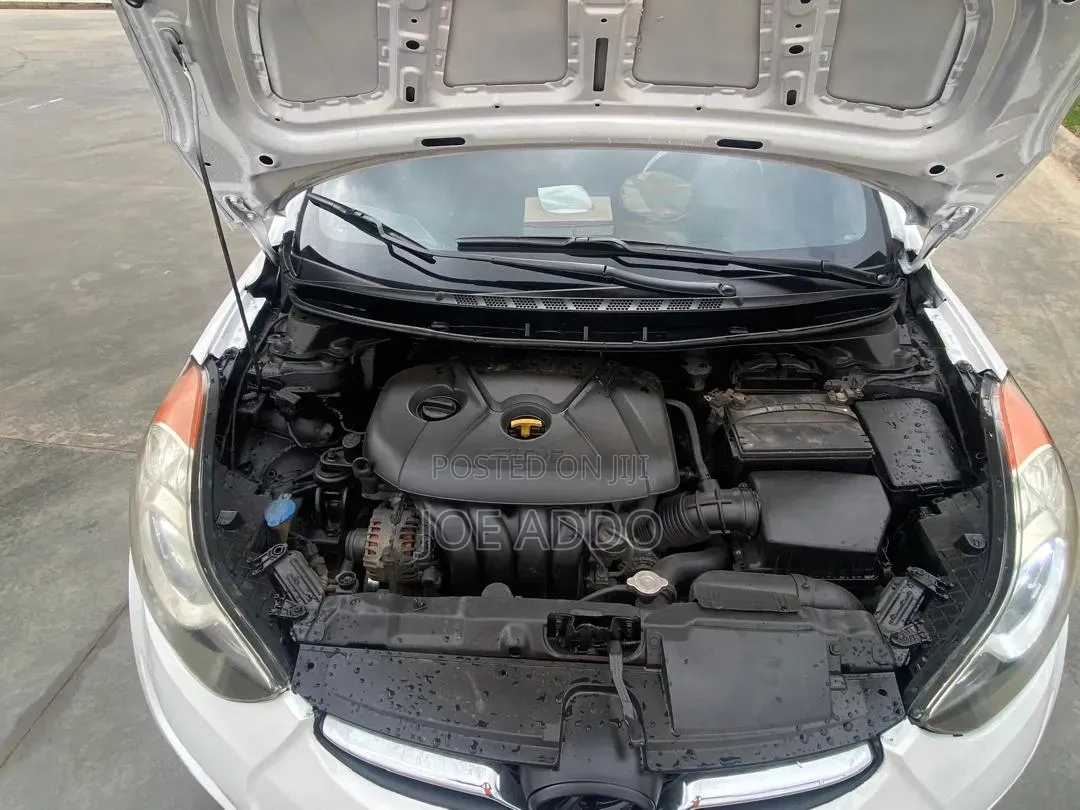 Hyundai Elantra 2013 White