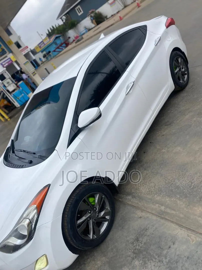 Hyundai Elantra 2013 White