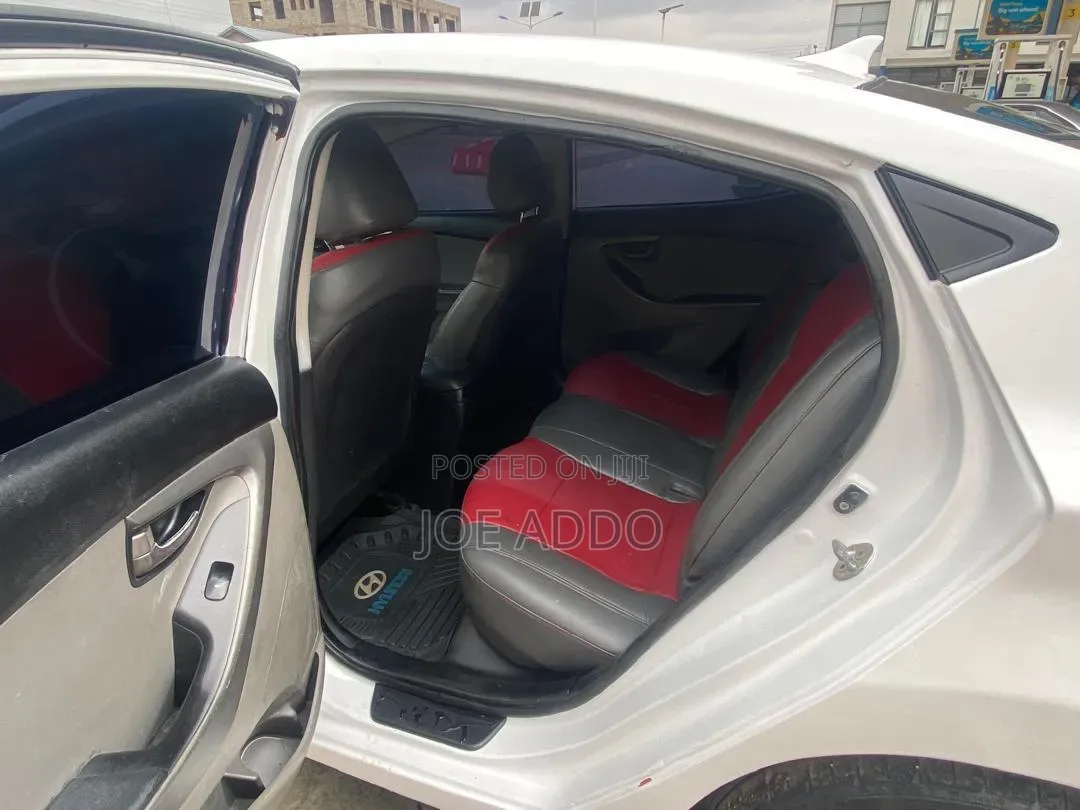 Hyundai Elantra 2013 White