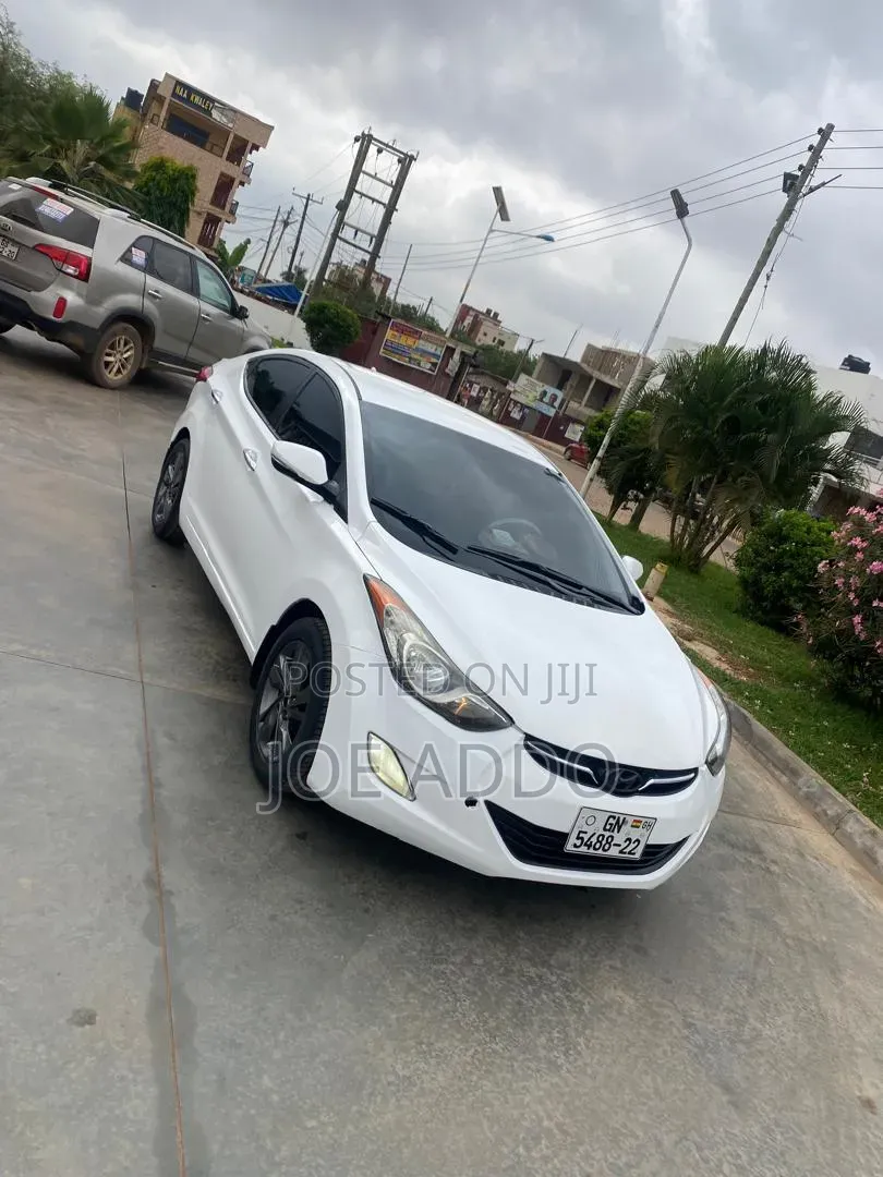 Hyundai Elantra 2013 White