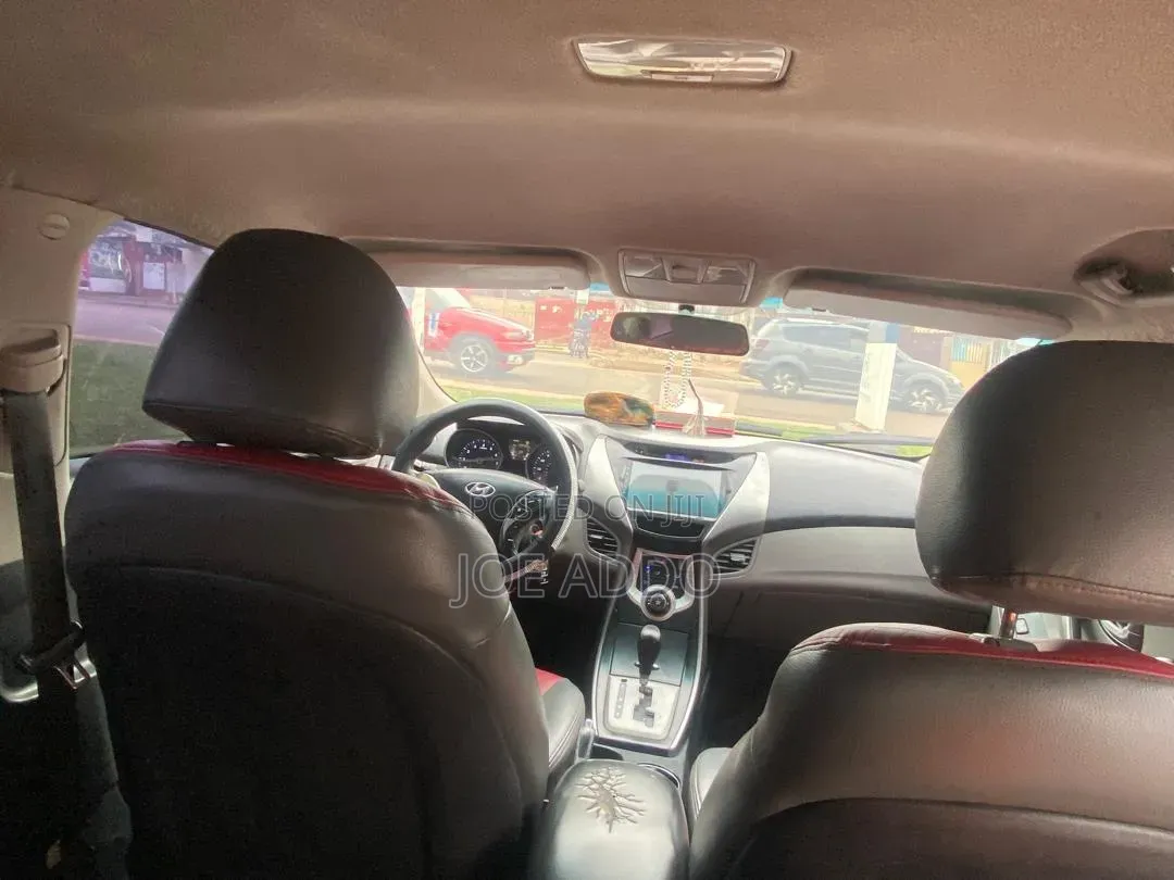 Hyundai Elantra 2013 White