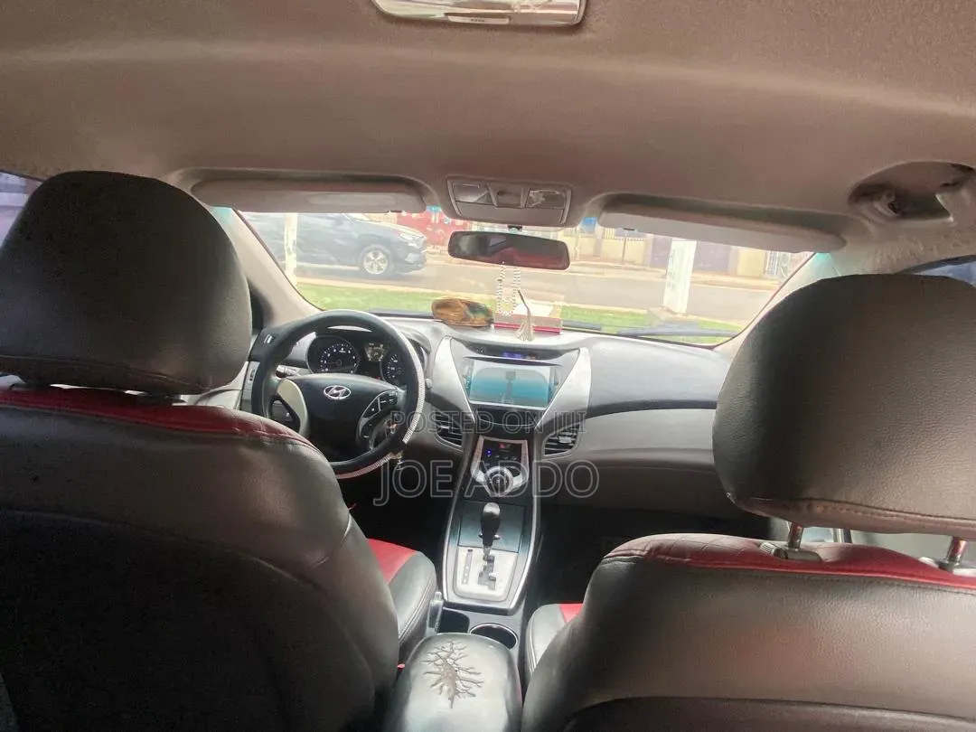 Hyundai Elantra 2013 White