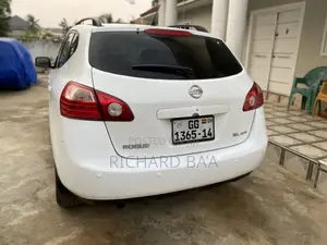 Nissan Rogue SL 2010 White