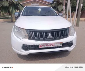 Mitsubishi L200 Double Cab 2.2 4WD 2016 White