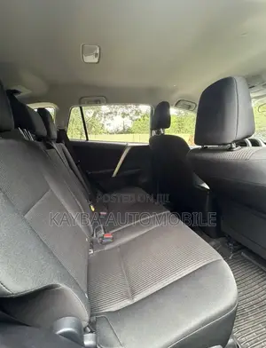 Toyota RAV4 2018 Blue