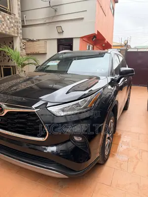 Toyota Highlander Platinum AWD 2024 Black