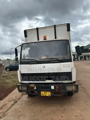 Mercedes Benz Container