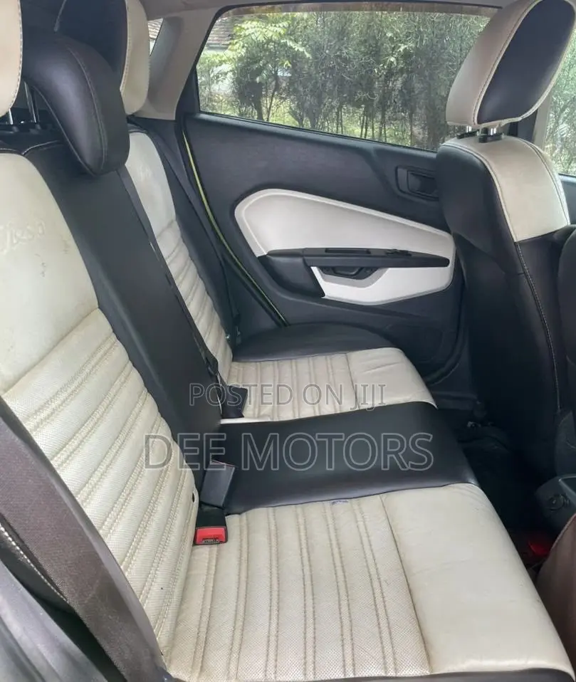 Ford Fiesta 2015 Green