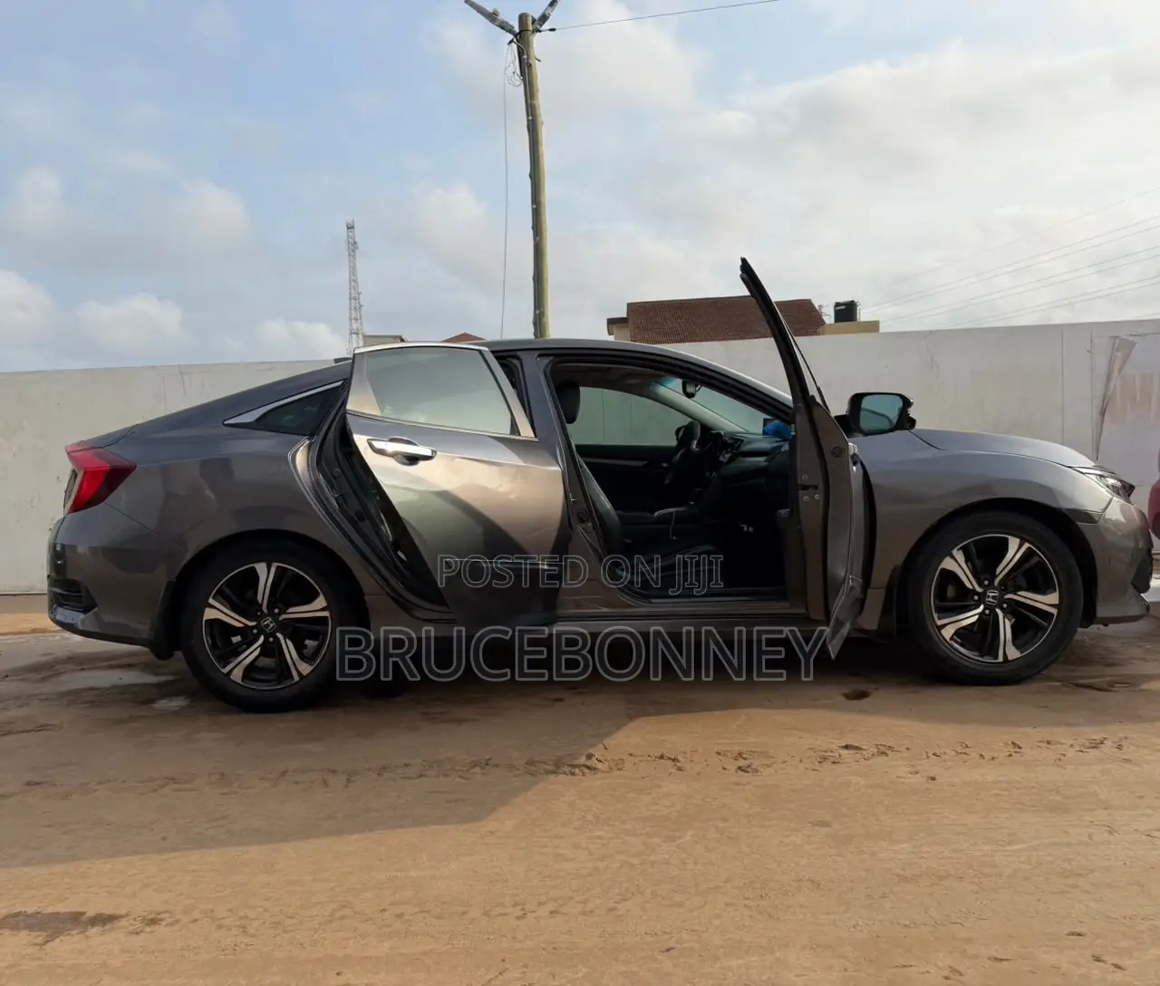 Honda Civic Touring 4dr Sedan (1.5L 4cyl) 2016 Gray