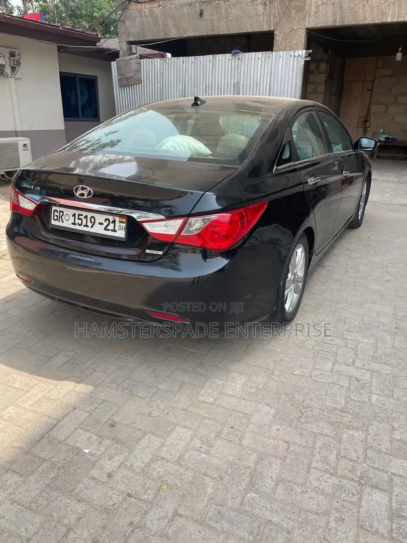 Hyundai Sonata 2013 Black