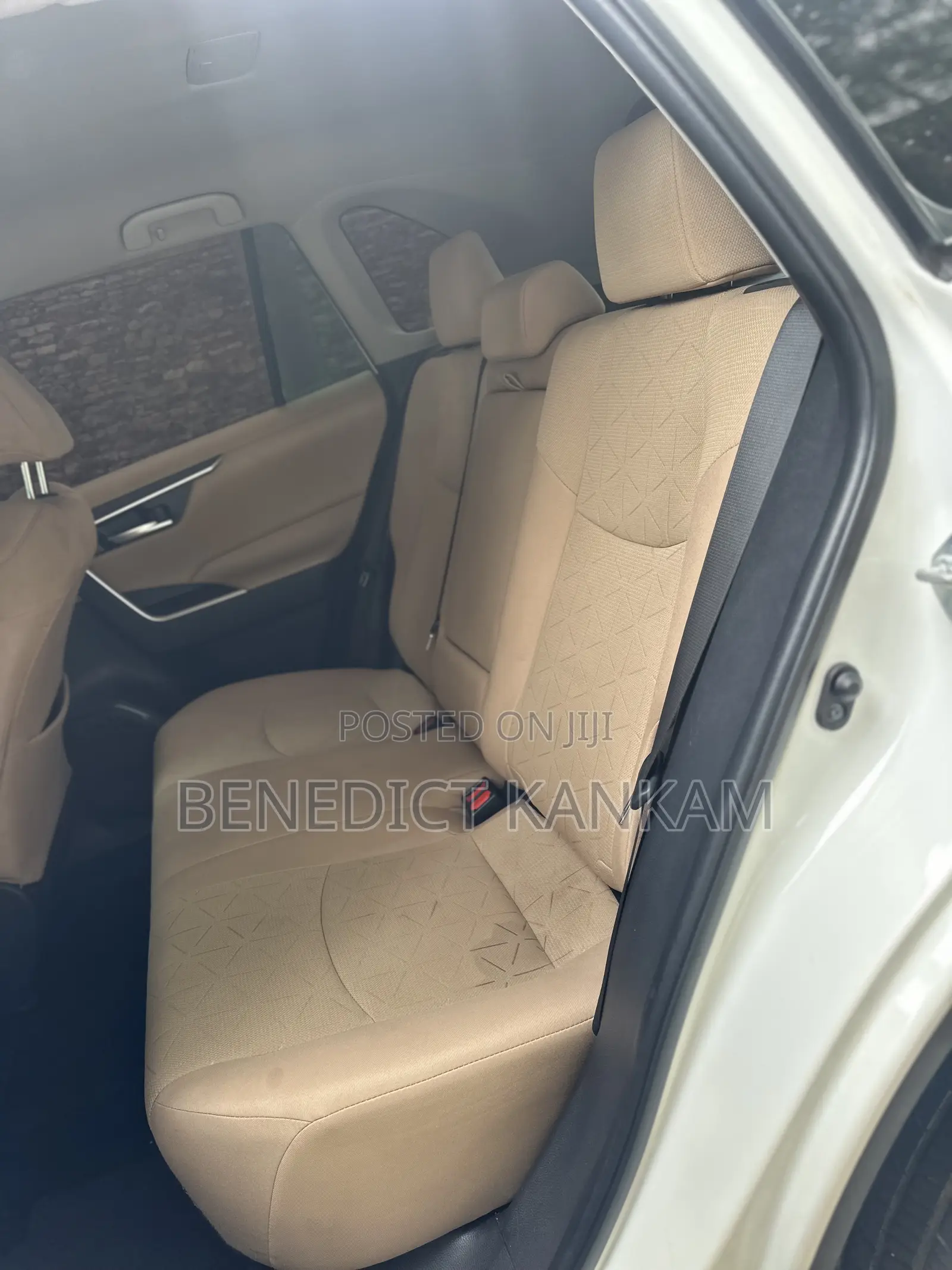 Toyota RAV4 XLE AWD 2023 White