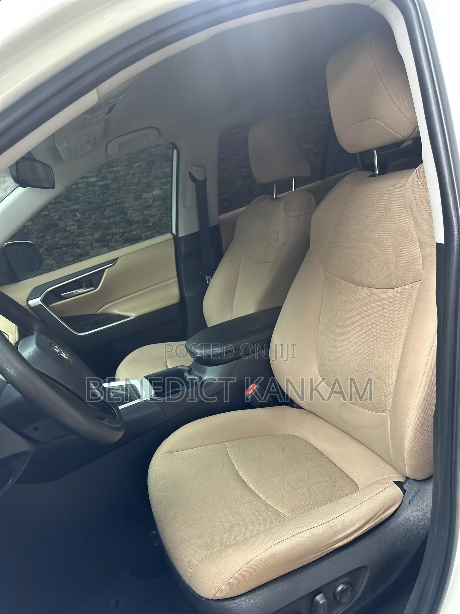 Toyota RAV4 XLE AWD 2023 White