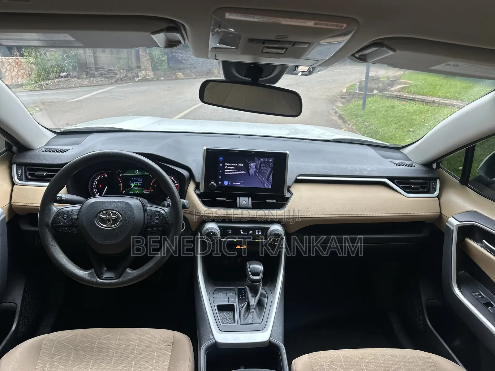 Toyota RAV4 XLE AWD 2023 White
