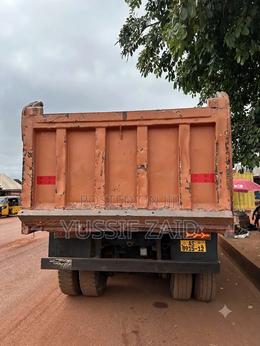 Benz Dump Truck 12