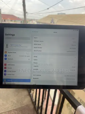 Apple iPad Air 32 GB Gray
