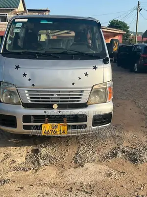 Nissan Caravan (Urvan) 2006 Silver