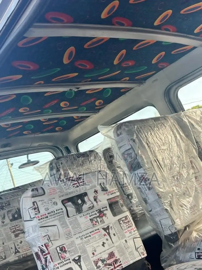 Nissan Caravan (Urvan) 2006 Silver