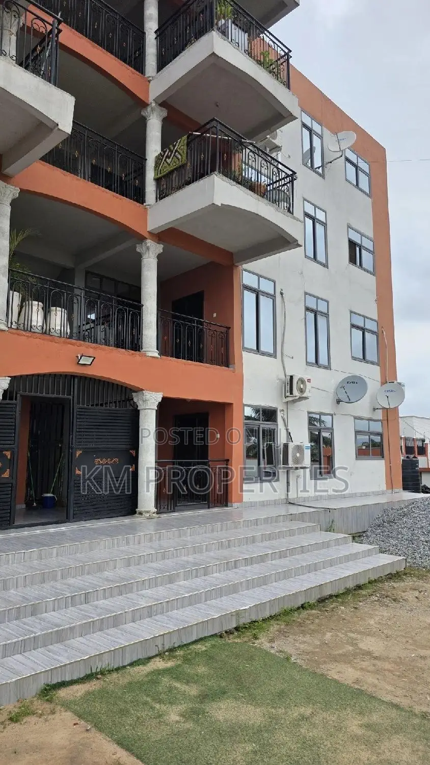 3bdrm Apartment in North Legon for rent