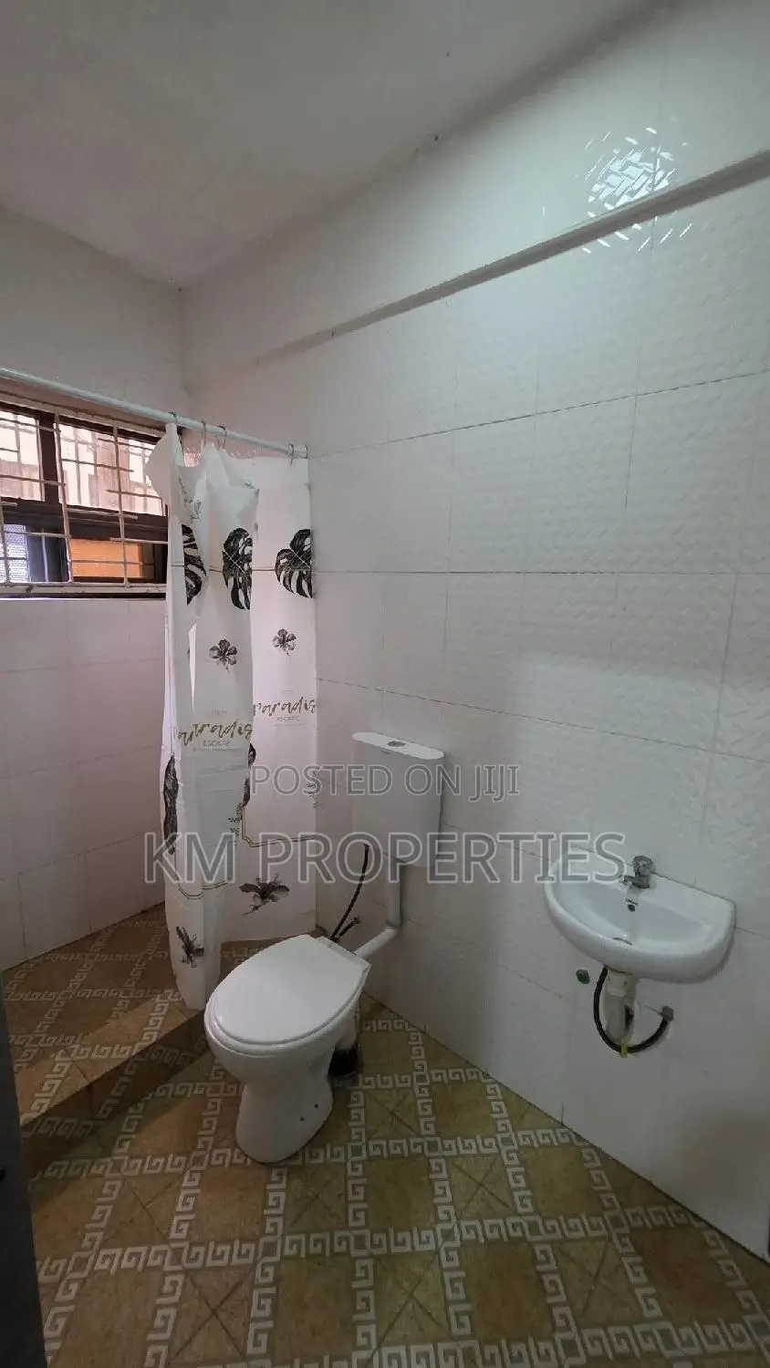 3bdrm Apartment in North Legon for rent