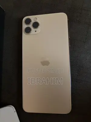 Apple iPhone 11 Pro Max 64 GB Gold