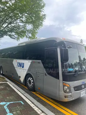 Hyundai Universe 2013 Grey