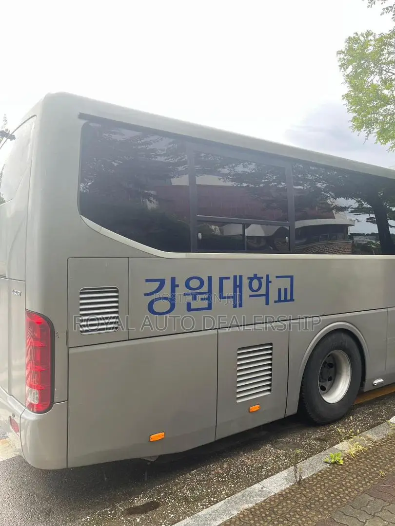 Hyundai Universe 2013 Grey