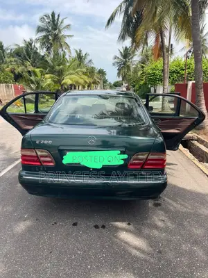 Mercedes-Benz E200 1997 Green