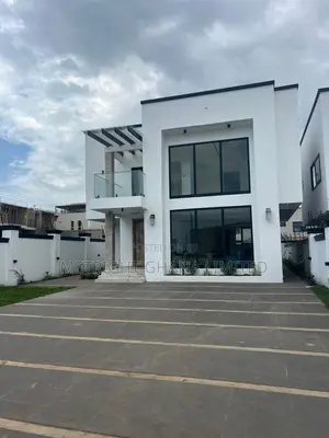 4bdrm House in Metrightgh, Accra Metropolitan for sale