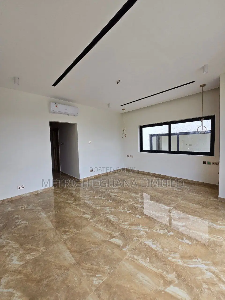 4bdrm House in Metrightgh, Accra Metropolitan for sale