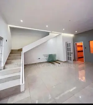 4bdrm House in Metrightgh, Accra Metropolitan for sale