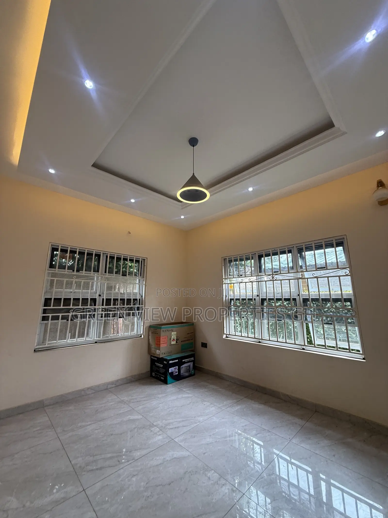 4bdrm Duplex in West Hills Mall Area for sale