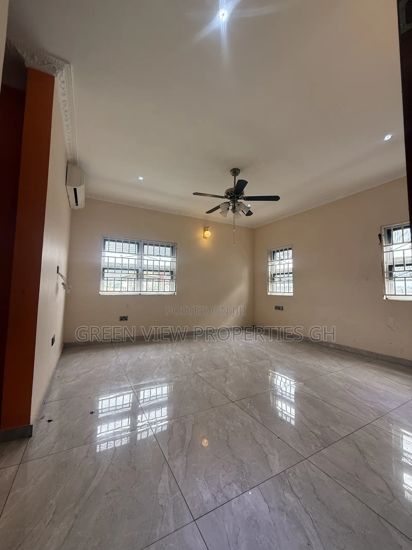 4bdrm Duplex in West Hills Mall Area for sale