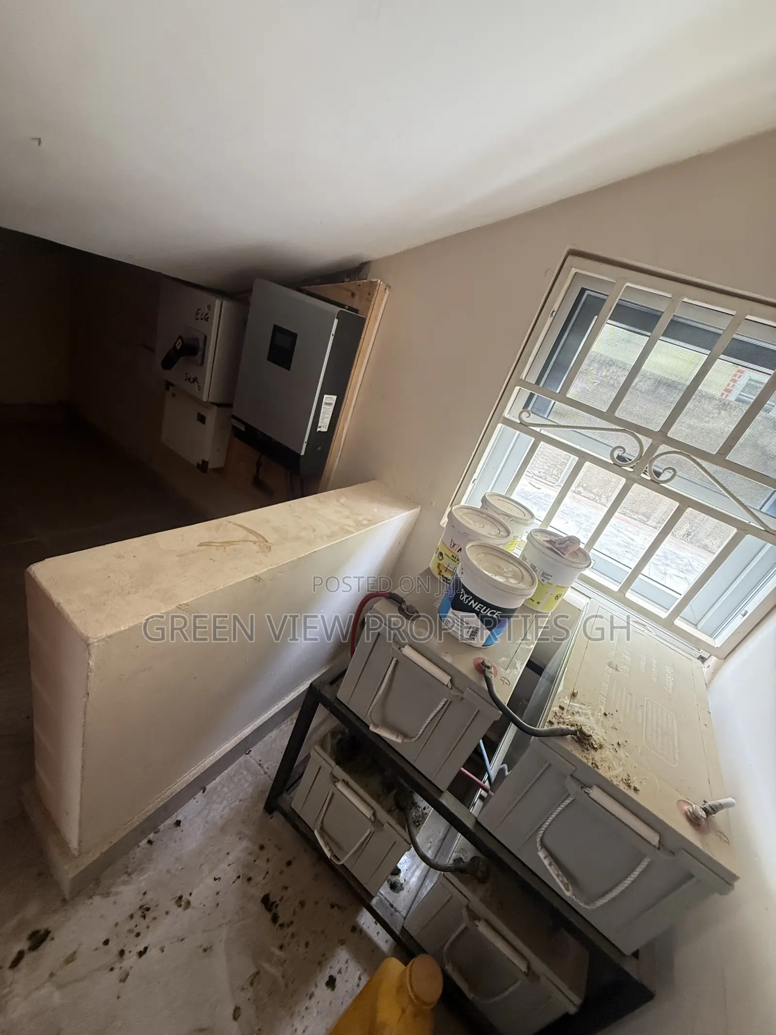 4bdrm Duplex in West Hills Mall Area for sale