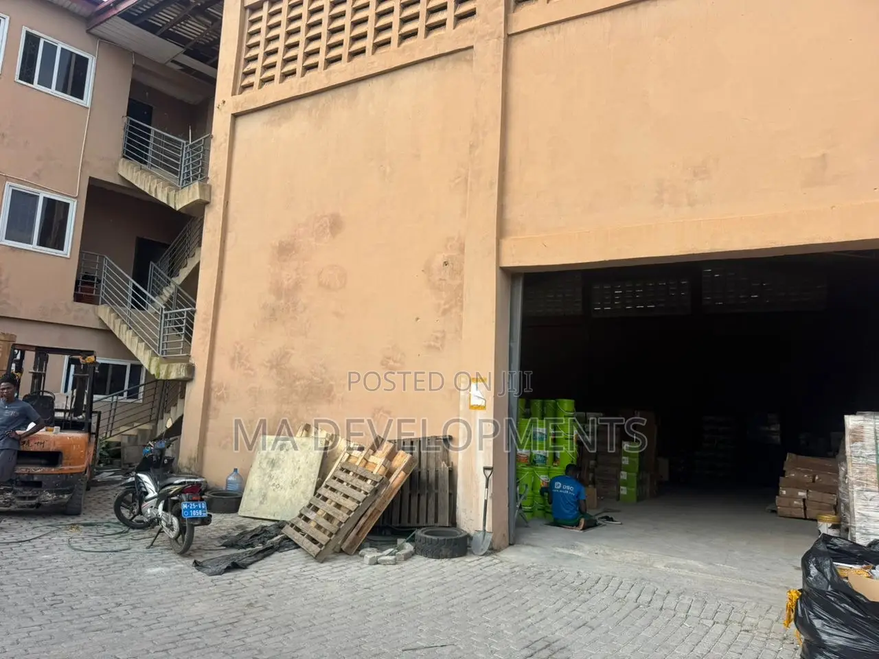 1,000 Square Meter Warehouse for Rent at Achimota