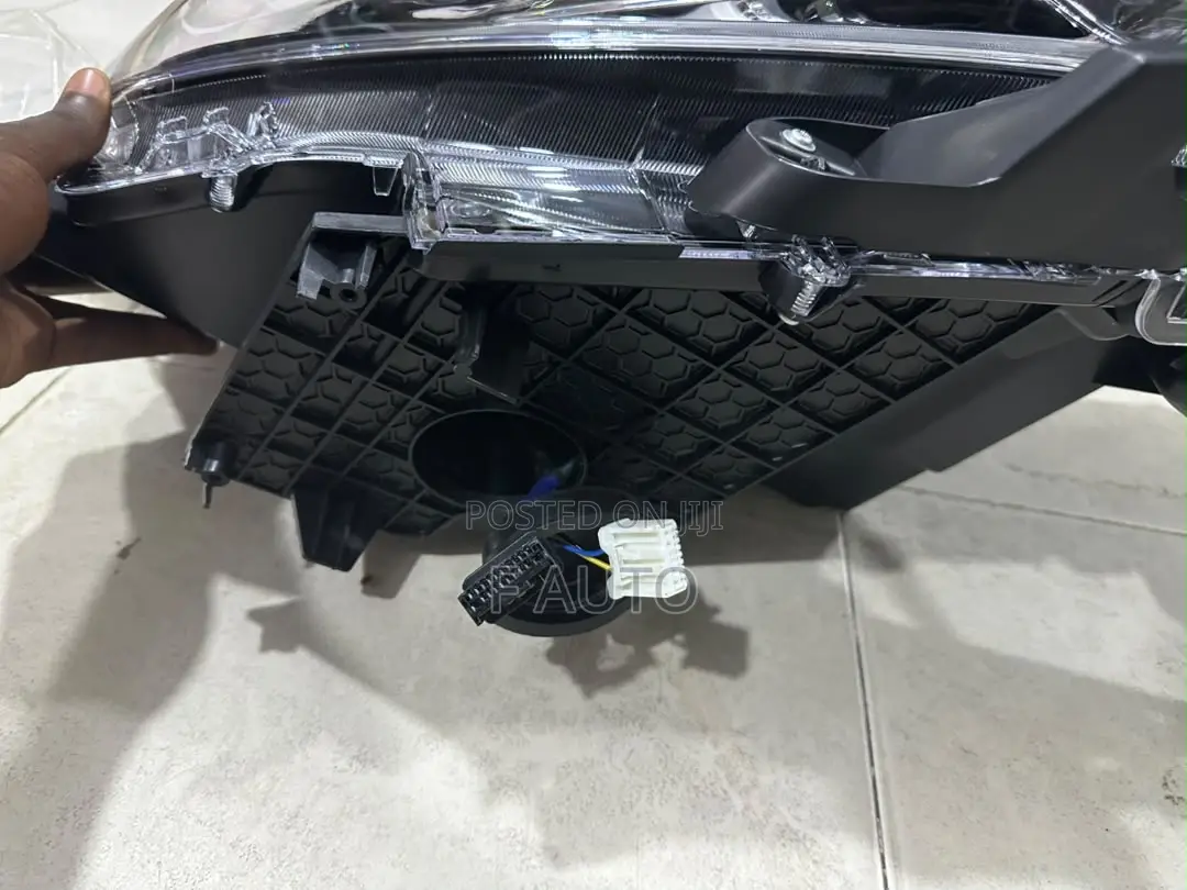 Toyota Land Cruiser Prado 2018,2019,2020,2022,2023 Headlight Japan